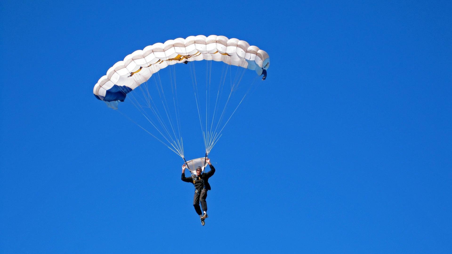 王权终临，国王终结雷霆，西决生死战铸就新传奇
