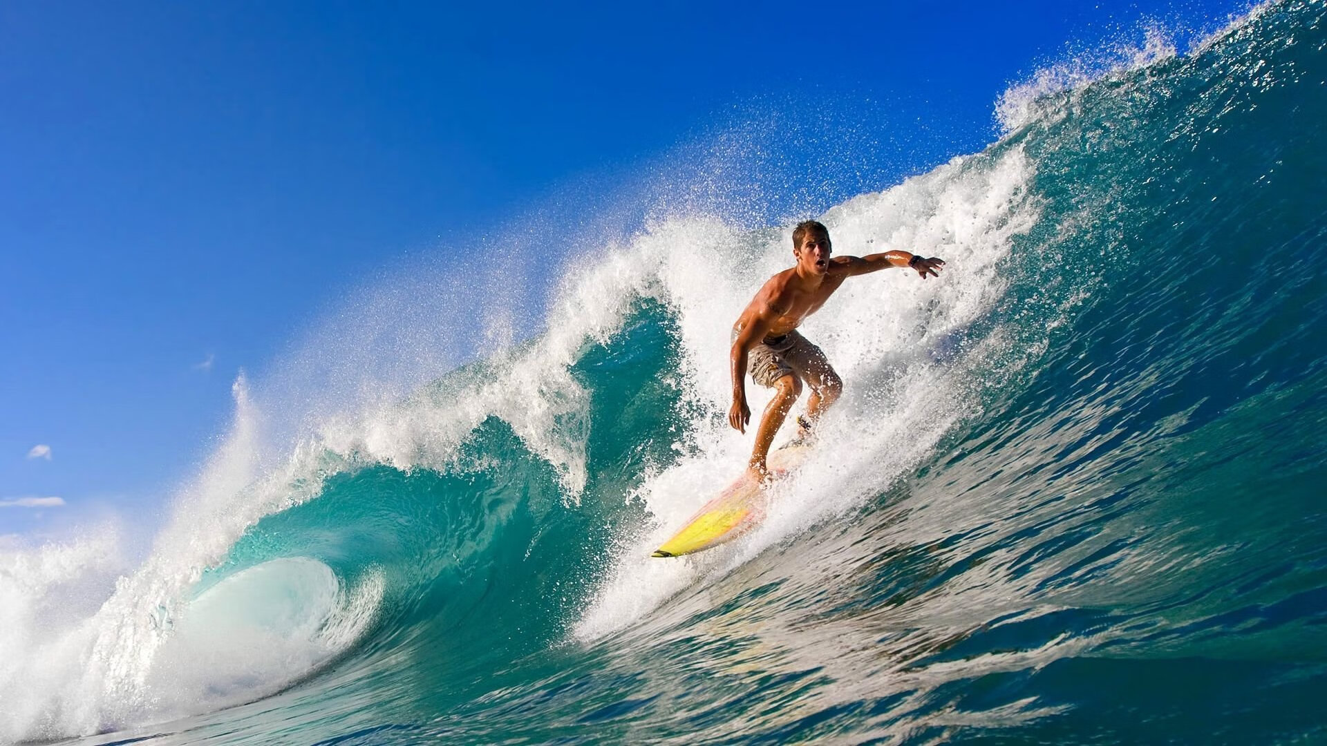英超争冠之夜，东契奇关键节点连续得分，体育精神的跨时空交响